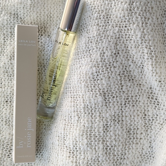 by/rosie jane Travel Spray in Leila Lou, 7.5ml/0.25 oz - Picture 9 of 9